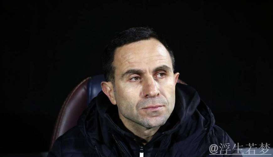 卡帅执教乌兹别克举步维艰:直言面临三大难题 卡帅执教乌兹别克举步维艰:直言面临三大难题