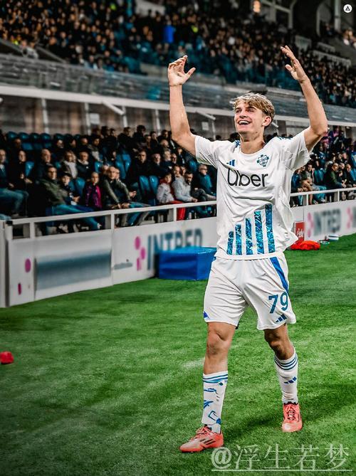 科莫2-0萨索洛连续12场不败，莫雷诺破门，尼科-帕斯献助攻